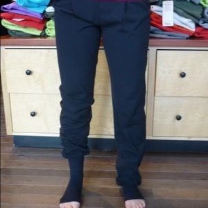 Lululemon Athletica black pleated pants